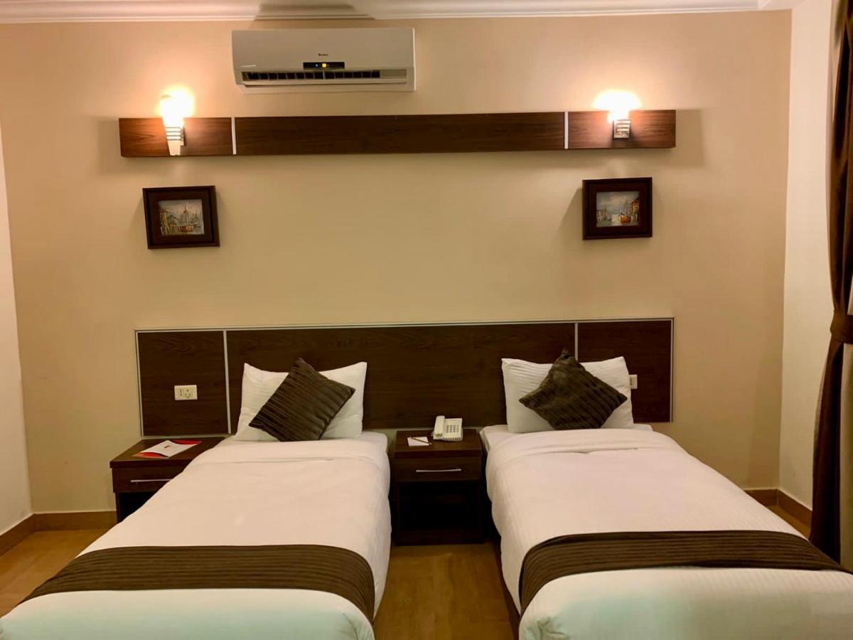 Ream Hotel Amman Eksteriør bilde