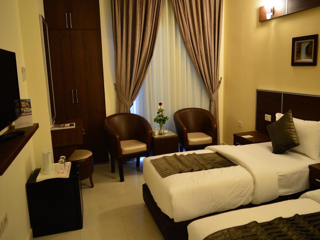 Ream Hotel Amman Eksteriør bilde