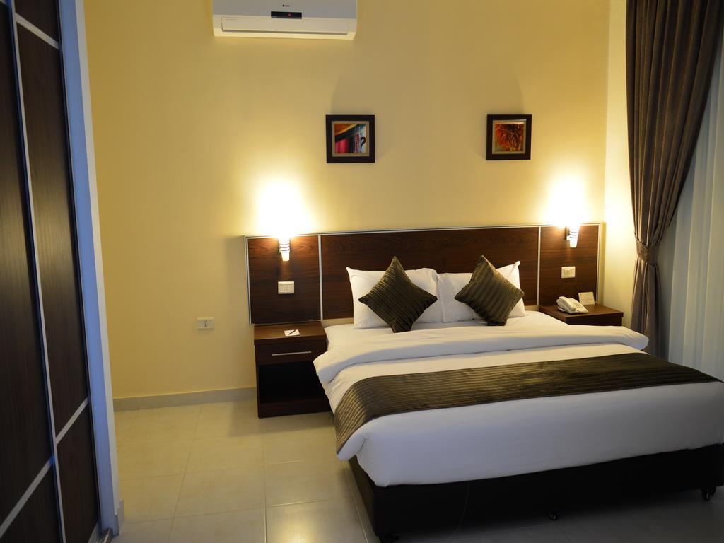 Ream Hotel Amman Eksteriør bilde